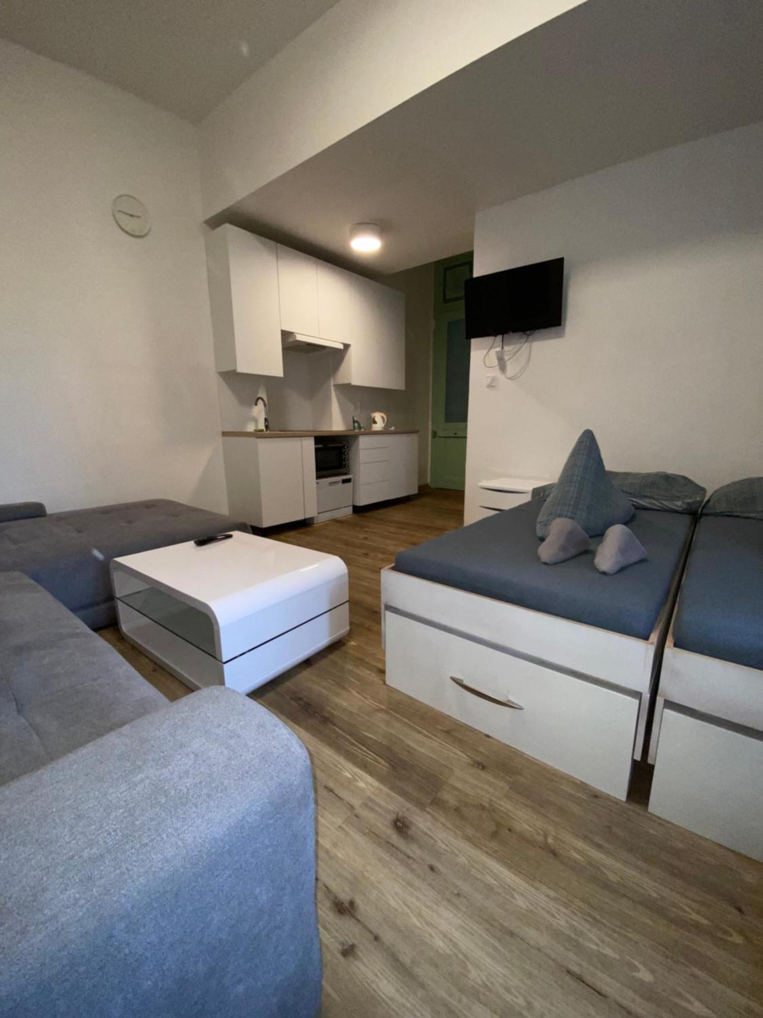 Garsoniera Ostrava City Centr, Na Hradbach 118 Exteriör bild